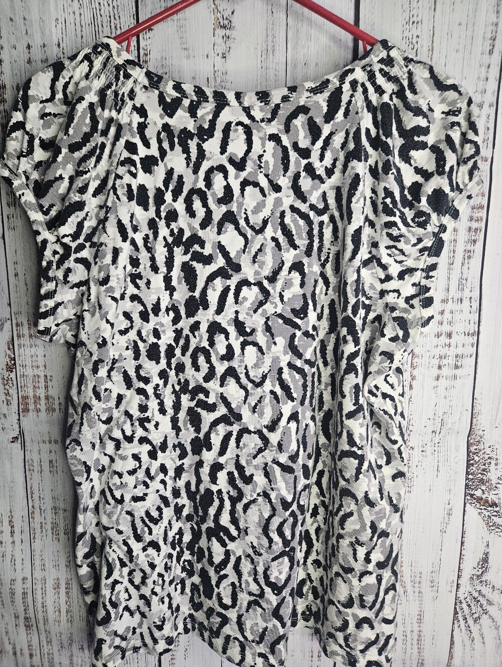 🖤 Apt. 9 Leopard Print Scoop Neck Top - Black & White - Picture 2 of 4